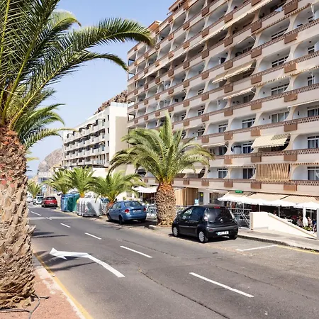 Appartement In Mit Grosser Terrasse Und Meerblick By Interhome *
